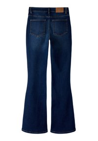 Tamnoplave trapezaste traperice glatke teksture s dva stražnja džepa i smeđom kožnom zakrpom na struku.