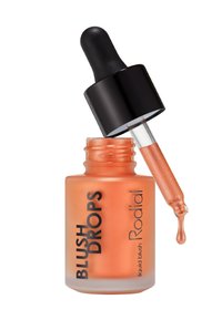 Flüssiger Blush in einer klaren Glasflasche, lebhafte orangefarbene Tönung, schwarzer Tropfverschluss, mit einem Tropfen Blush auf der Spitze. Text auf der Flasche: "BLUSH DROPS Rodial."