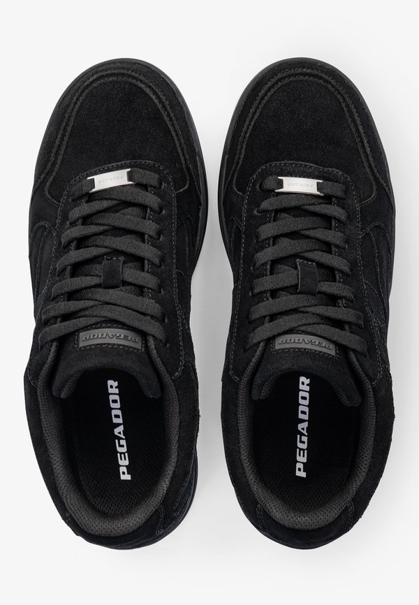 PULSE LOW UNISEX - Trainers4