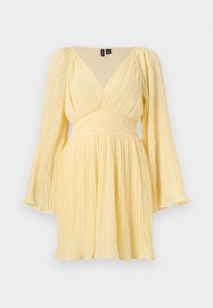 Vero Moda, VMDORA SHORT PLISSE DRESS  - Cocktail φόρεμα / Φόρεμα για πάρτι - flan
