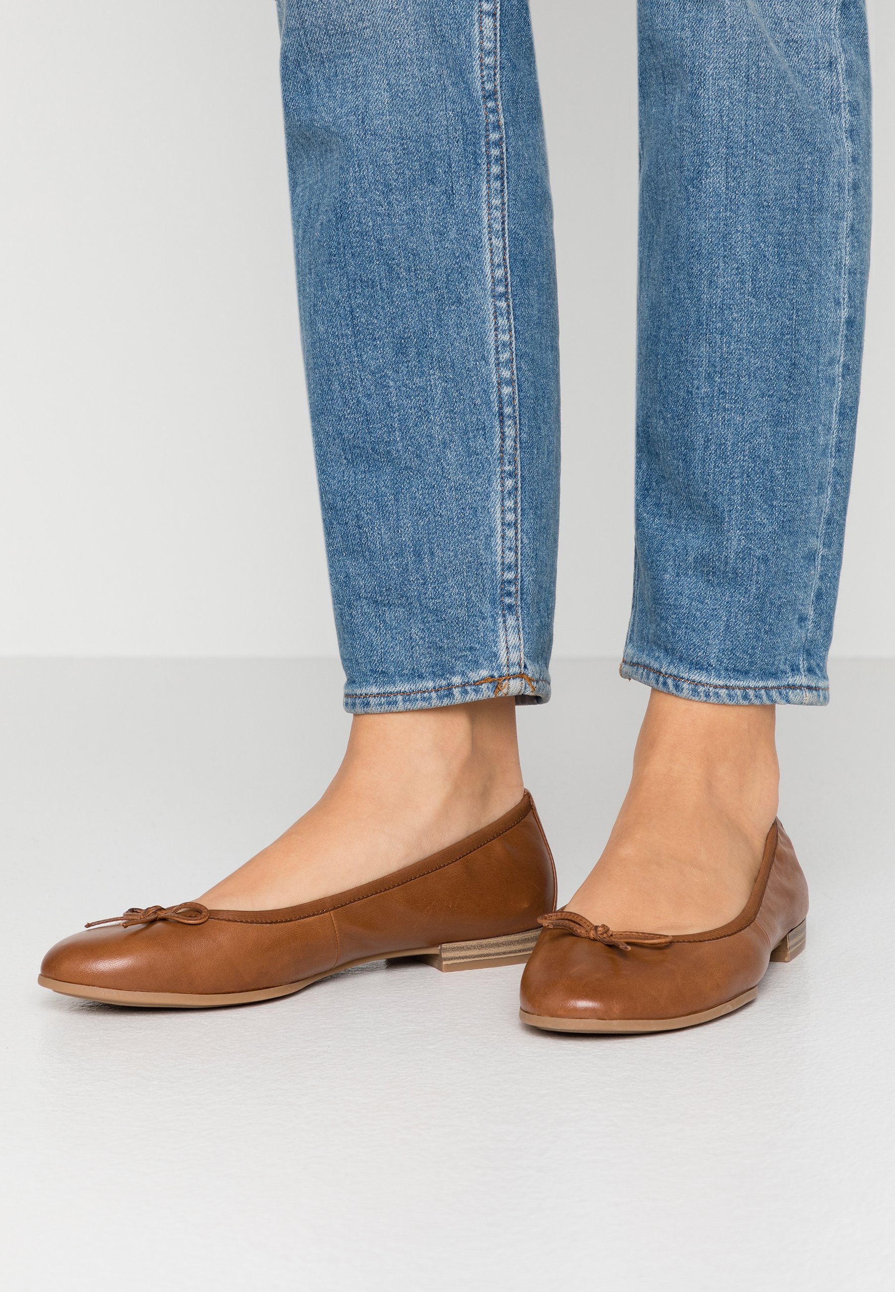 ballerina cognac braun