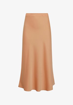 Satin midi rok in een zachte perzikkleur, met een gladde textuur en A-lijn silhouet met een vloeiende zoom. Geen zichtbare sluitingen of patronen.