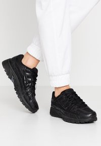 Nike Sportswear W NIKE P-6000 - Joggesko - black