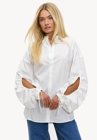 Non sélectionné, solid white