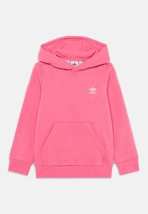 Felpa Adidas rosa con tasca frontale, maniche lunghe e logo Adidas bianco sul petto a sinistra, su sfondo semplice.