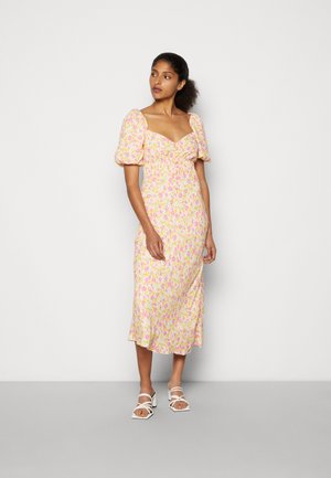 MAHALIA SHIRRED MIDI DRESS - Vestido camiseiro - hampton