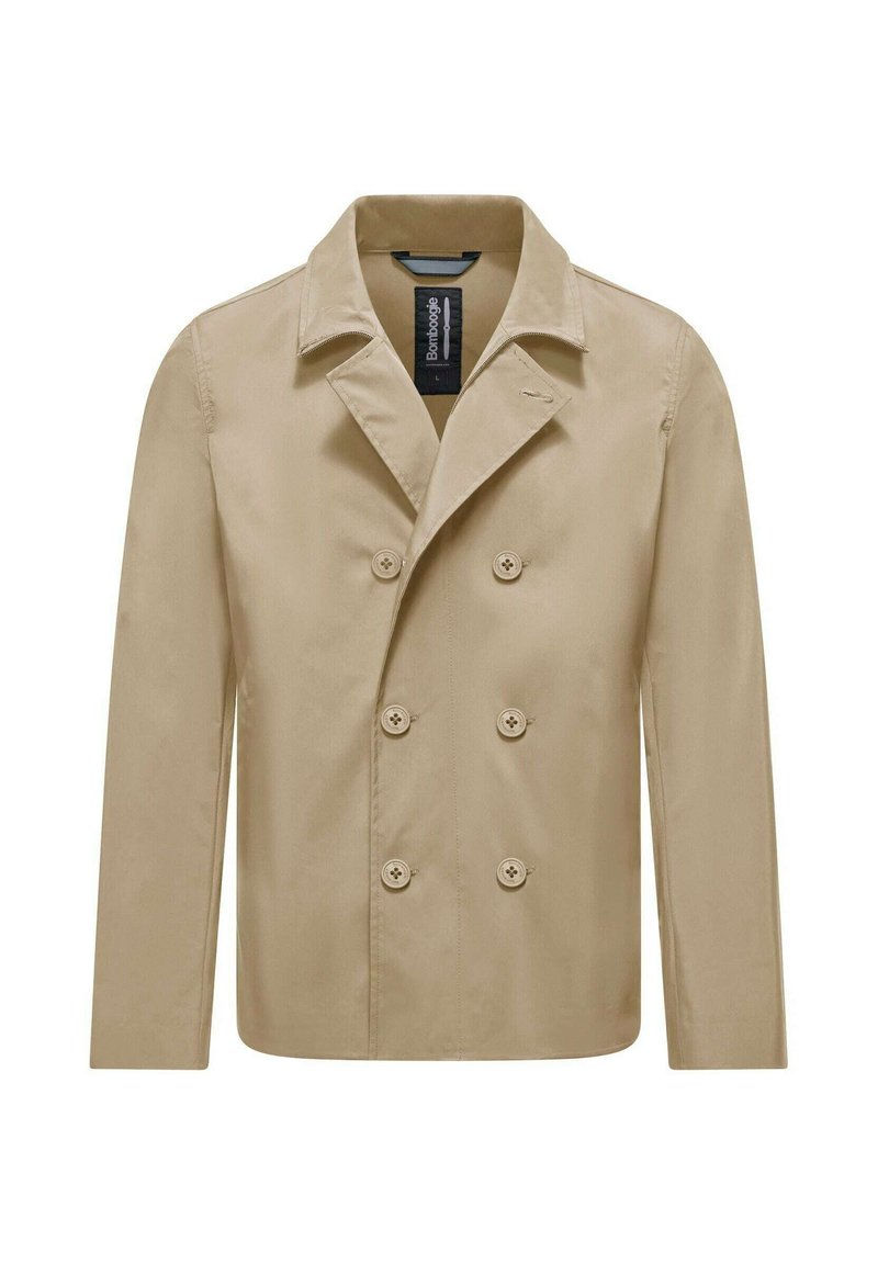 Giacca beige doppiopetto con colletto a revers, maniche lunghe e sei bottoni. Tessuto liscio, vestibilità su misura e design casual.
