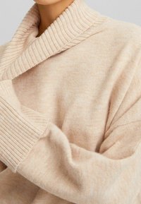 Bershka Stickad tröja - sand