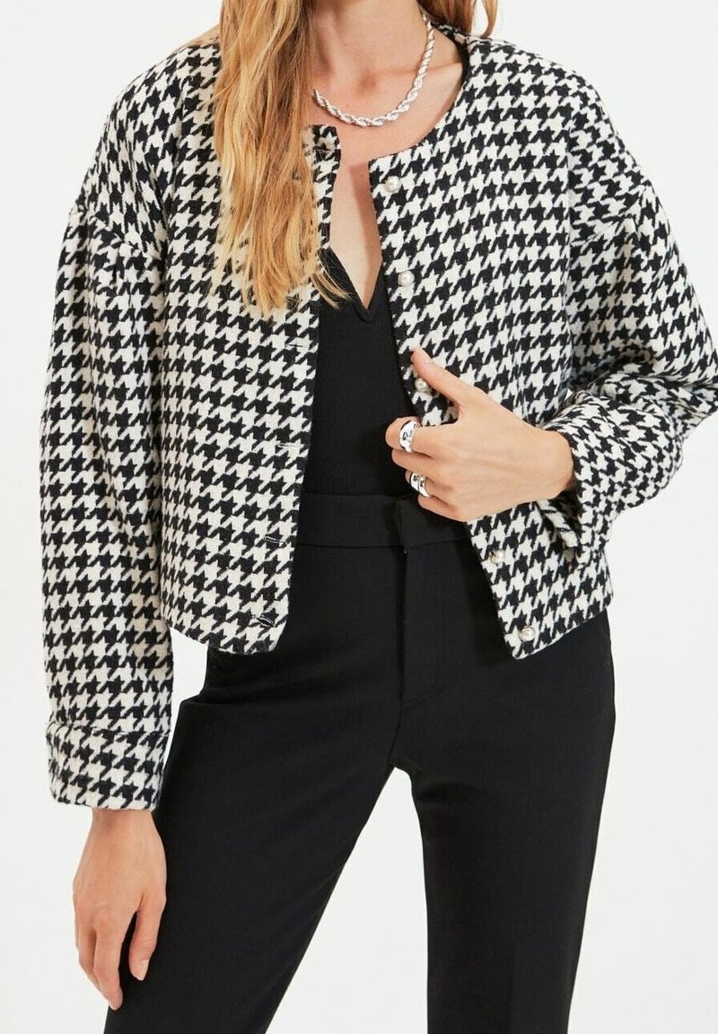 Trendyol Blazer - black