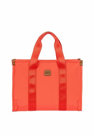 Sac fourre-tout rectangulaire orange vif avec deux grandes poignées larges et un petit patch logo marron cousu centré à l'avant.