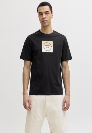 Jack & Jones JORCATSKILLS SQUARE BRANDING TEE - Μπλουζάκι με στάμπα - black