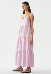 CALLI WEEKEND - Maksi garuma kleita - pale pink