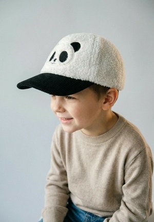 Sterntaler, BASECAP TEDDYPLÜSCH MIT PANDAGESICHT UND GRÖSSENREGULIERUNG UNISEX - Cap - ecru