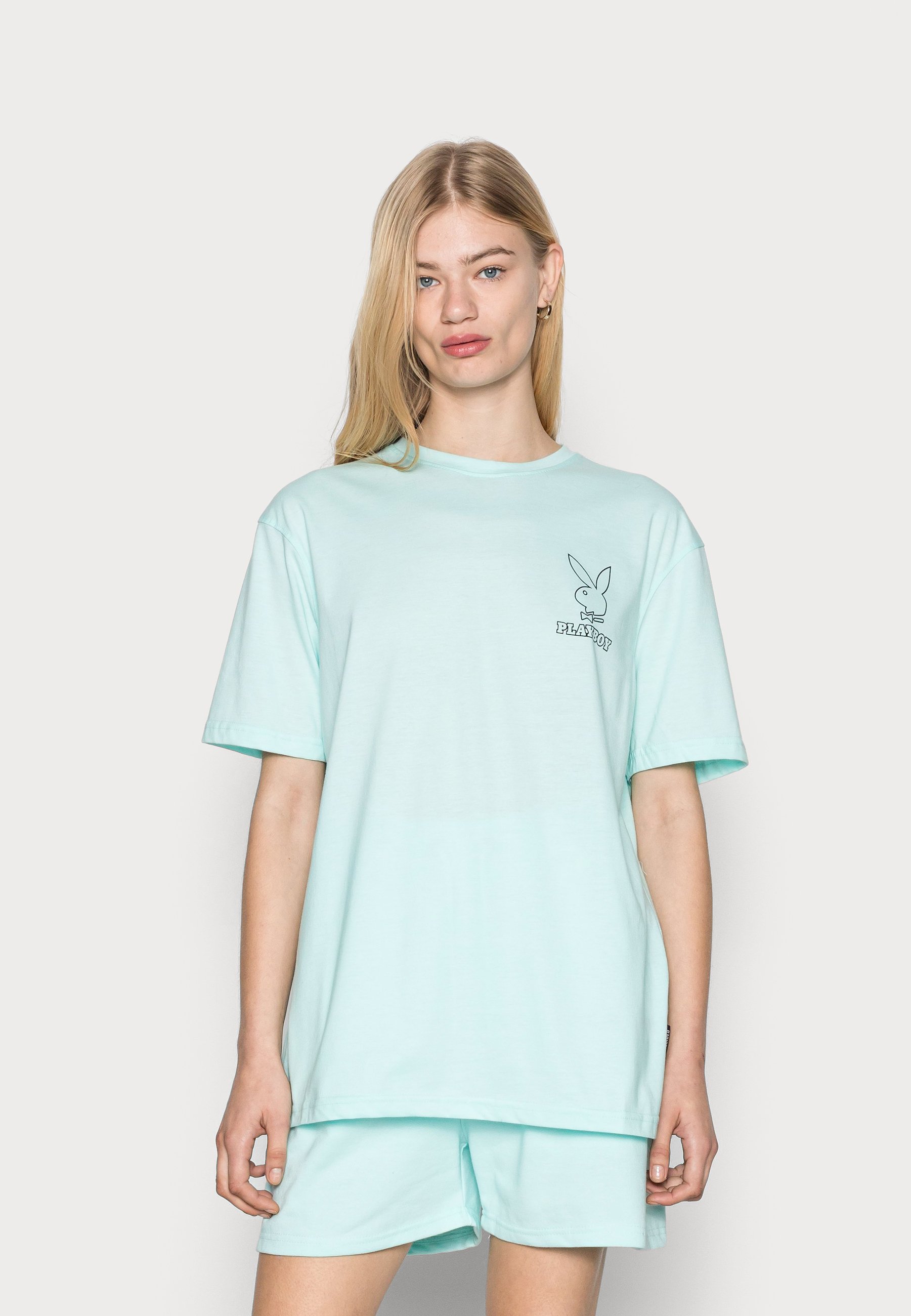 missguided oversized tee