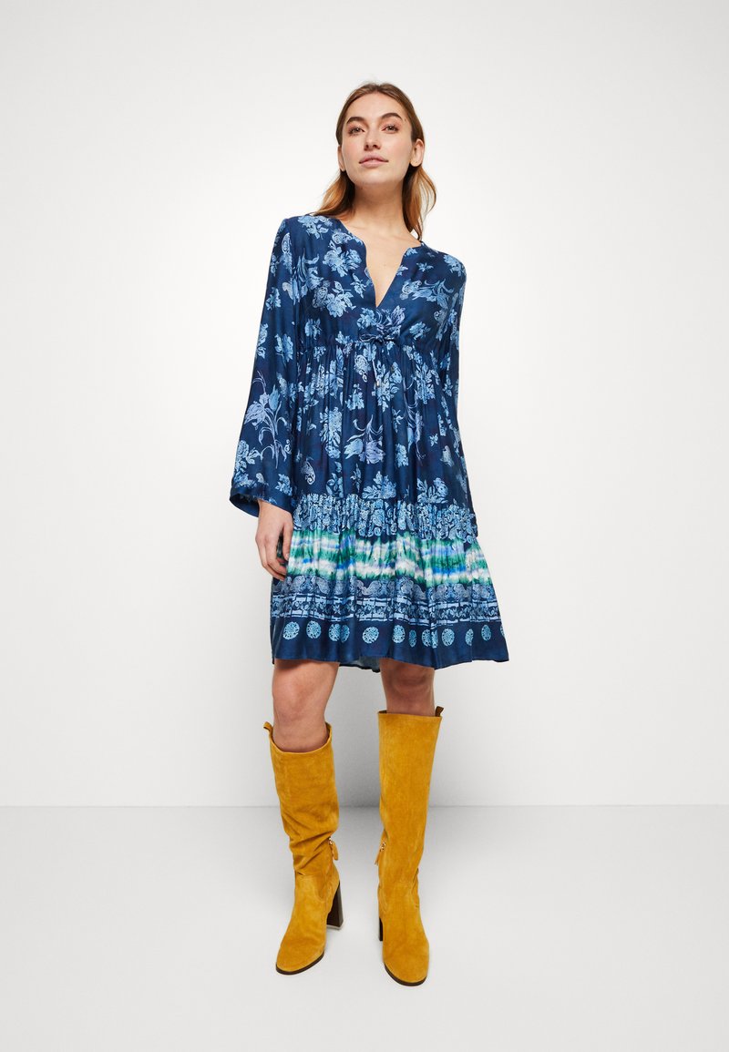 Replay DRESS Robe de jour blue/light blue/denim bleu gris ZALANDO.FR