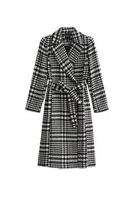 Abrigo trinchera de patrón de pata de gallo en blanco y negro con cintura ceñida, cuello de solapa, mangas largas y bolsillos laterales.