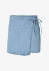 Mini PCFLORA MW WRAP DENIM - Jupe portefeuille - light blue denim