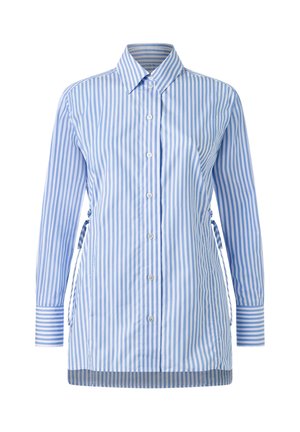 Chemise à manches longues à rayures verticales bleues et blanches, boutonnée, avec des liens latéraux et un col pointu.