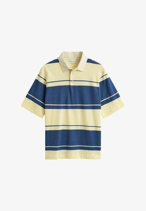 Kurzärmeliges Poloshirt mit beige-blauen horizontalen Streifen und einem beigen Kragen, mit zwei Knöpfen unter dem Kragen.