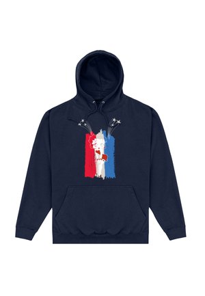 Granatowy hoodie z kieszenią z przodu, posiadający graficzny wzór postaci na teksturowanym tle w kolorach czerwonym, białym i niebieskim.