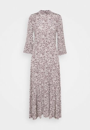 Midi-jurk met lange mouwen, hoge hals, beige-bruine bloemenprint en licht uitlopende rok op effen achtergrond.