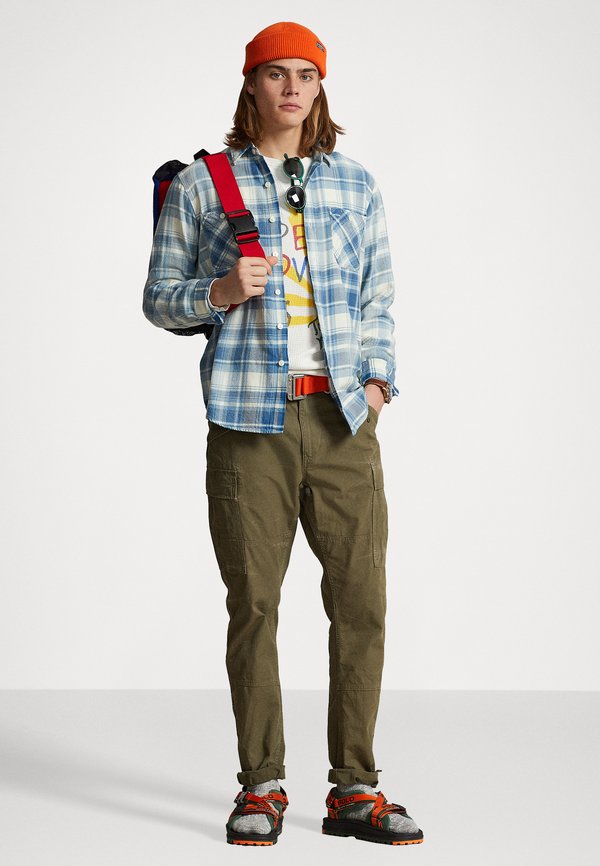 SLIM FIT CANVAS CARGO PANT - Cargo trousers - british olive2