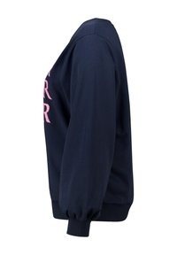 Marineblauwe sweatshirt met opgezette mouwen, ribbelmanchetten en -zoom. Voorzien van roze tekst aan de voorkant. Zachte, gladde stoffen textuur.