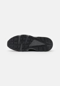 Nike Sportswear Trainers - black