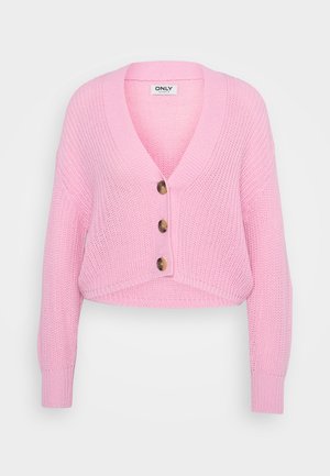 Rosa strikket crop cardigan med V-hals, lange ermer og tre store brune knapper foran. Teksturert stoff og ribbede mansjetter.