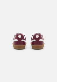 Puma KING - Sportcipő - burgundy/white