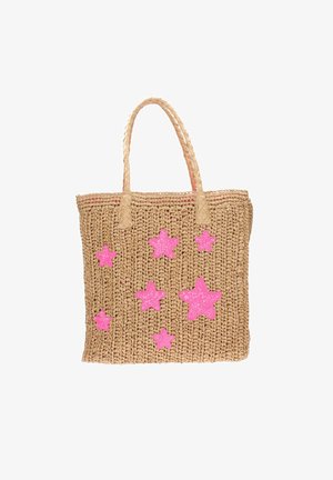 Bolso de paja trenzada en color natural, que presenta varios acentos en forma de estrellas rosas. Manijas dobles trenzadas, parte superior abierta, textura suave.