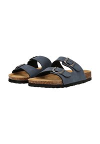 Dunkelblaue Sandalen mit zwei verstellbaren Riemen und silbernen Schnallen. Korkfußbett und strukturierte schwarze Gummisohle für besseren Halt.