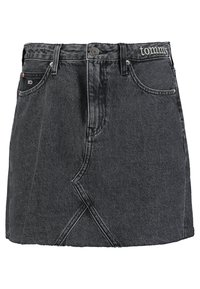 Gonna in denim nero con vita alta, dotata di patta con zip, tasche frontali e un distintivo dettaglio di cucitura diagonale. Logo sulla cintura.