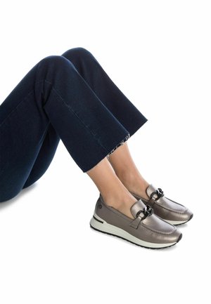 XTI Zapatos sin cordones - plumb