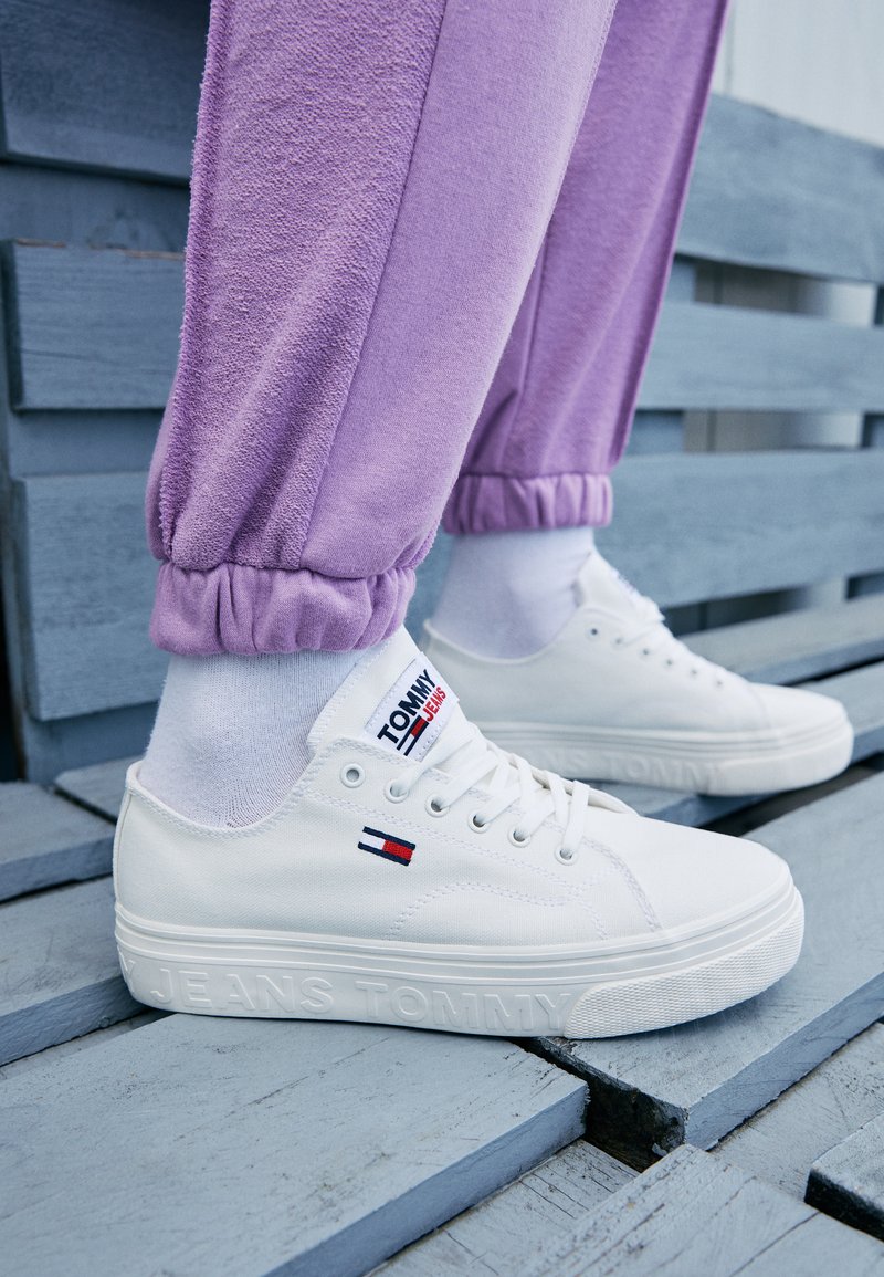 Tommy Jeans FLATFORM Sneakers - white/hvid - Zalando.dk