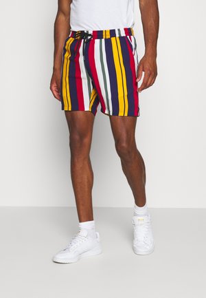 Shorts - tango red
