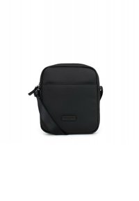 Borsa a tracolla nera realizzata in tessuto testurizzato, dotata di una tasca frontale con zip, tracolla regolabile e forma rettangolare con angoli arrotondati.