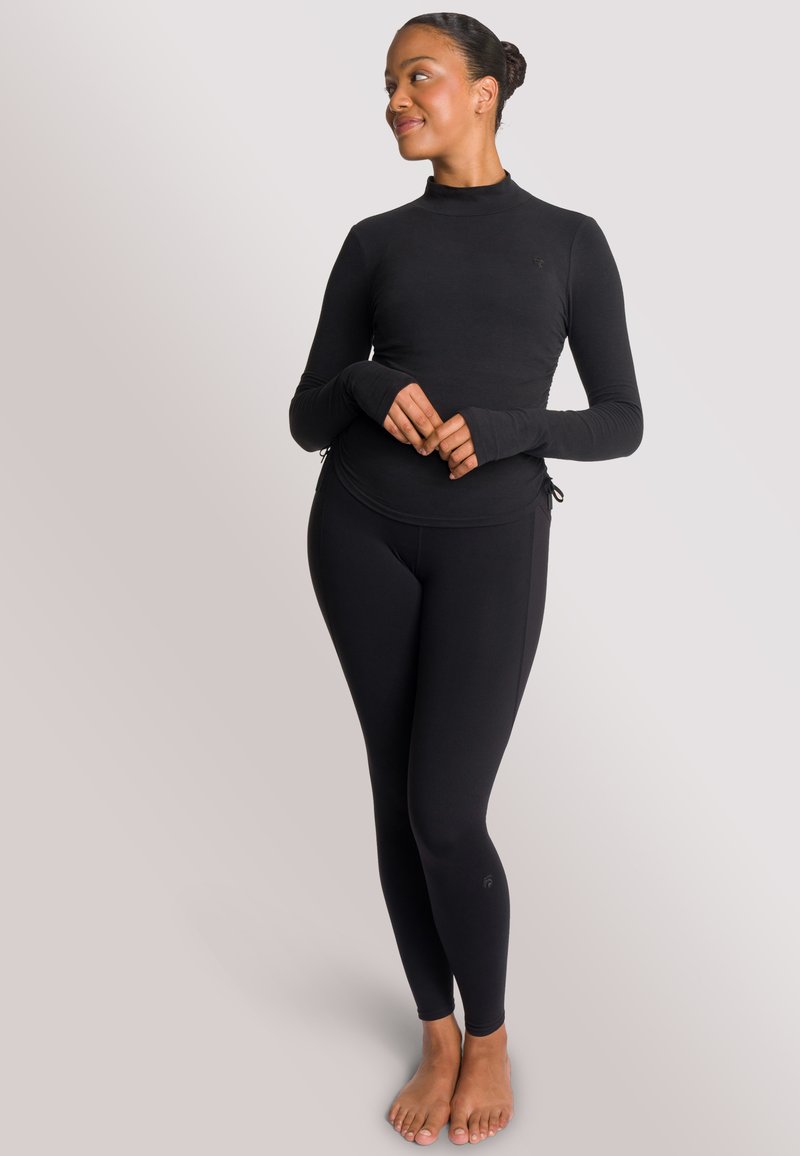 OCEANSAPART Longsleeve zwart OCEANSAPART Longsleeve zwart