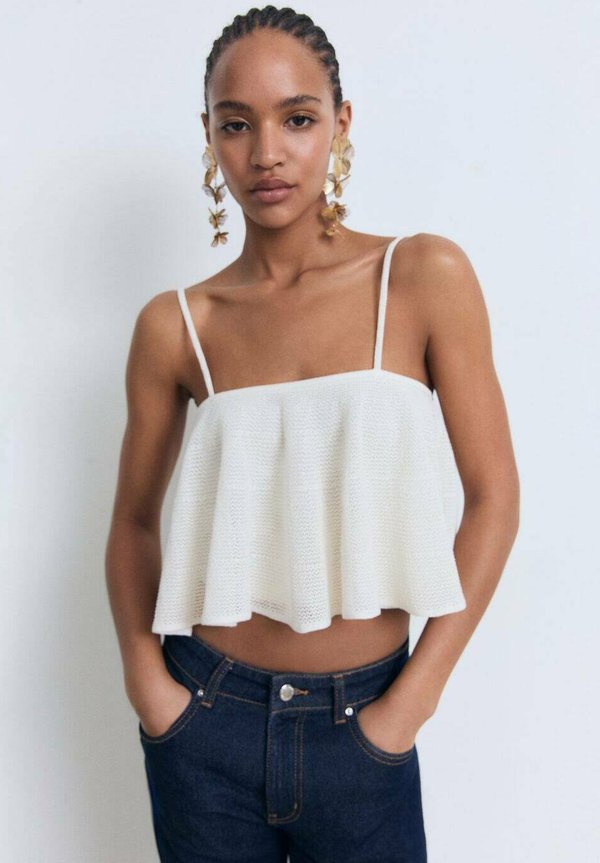 GEBREIDE MET RUCHE - Top - wit