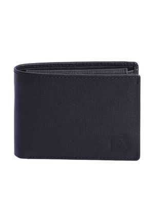 Cartera negra de cuero plegada con textura sutil y un pequeño logo en relieve en la esquina inferior derecha sobre un fondo blanco.