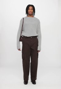 Han Kjøbenhavn CARGO TROUSERS - Kargopüksid - dark brown