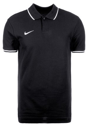 Schwarzes Polohemd mit kurzen Ärmeln und weißen Abschlüssen am Kragen und den Ärmeln, mit einem weißen Nike-Swoosh-Logo auf der rechten Brust.