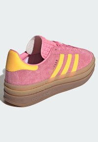 adidas Originals GAZELLE BOLD - Tenisky - bliss pink   spark   bliss pink