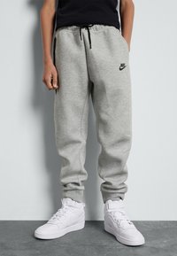 Nike Sportswear TECH FLEECE PANT - Träningsbyxor - dark grey/black