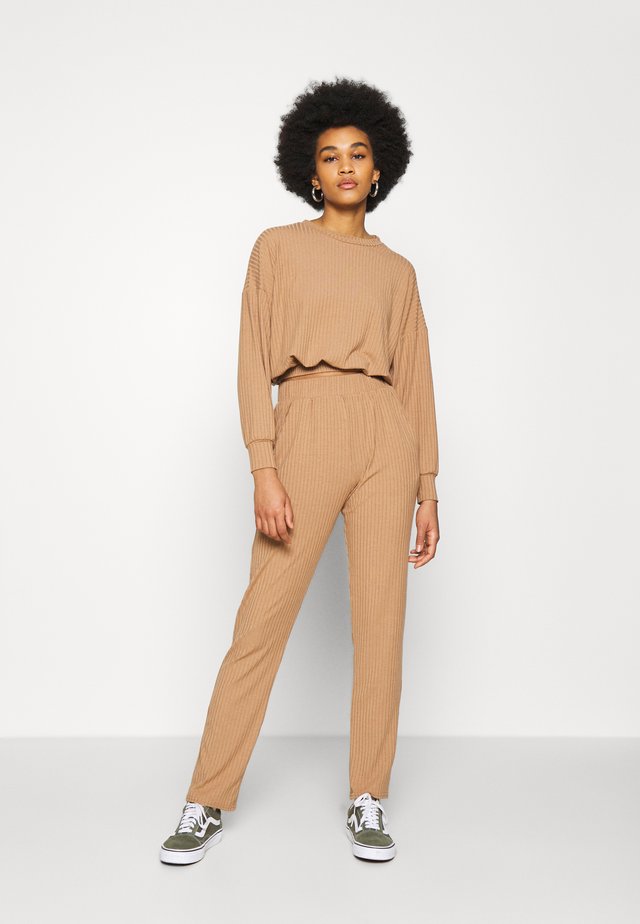 ELASTIC HEM SET - Sweater - camel