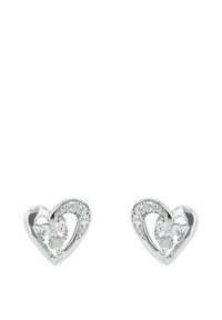 Orecchini a punto di argento a forma di cuore con piccoli cristalli rotondi e una gemma trasparente a forma di cuore al centro di ciascuno.