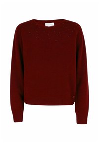 Maglione lavorato a maglia bordeaux a maniche lunghe con scollo rotondo e piccole perline decorative vicino al collo.