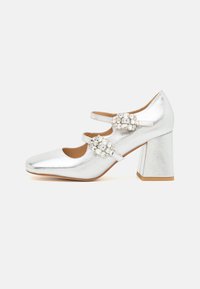 Alma en Pena Pumps - diva silver