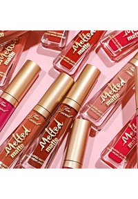 Too Faced MELTED MATTE LIQUIFIED MATTE LONG WEAR LIPSTICK - Vloeibare lippenstift - hot stuff