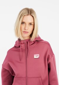 Protest PRTTEAM - Jersey con capucha - rose dust